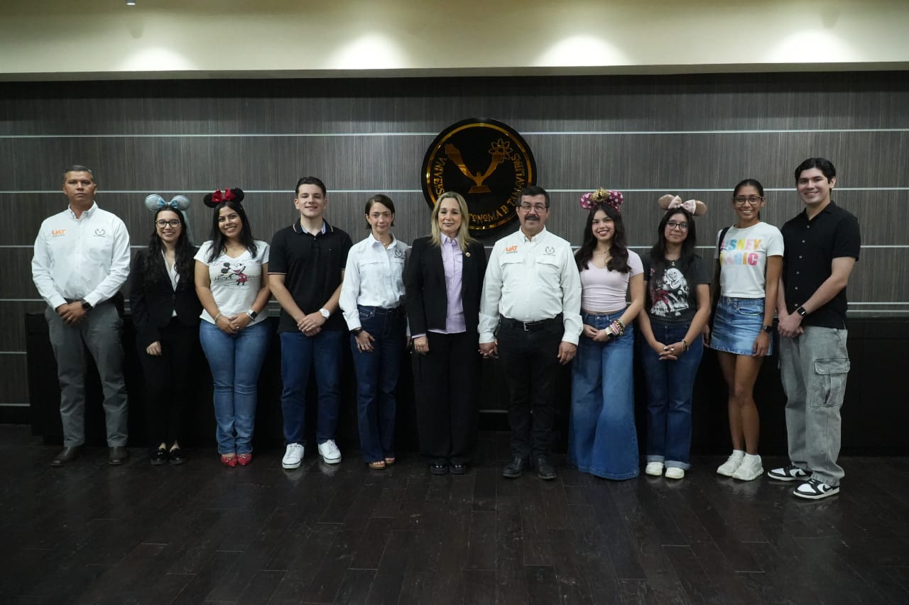 Envía UAT a segunda generación de estudiantes al Disney Cultural Exchange Program