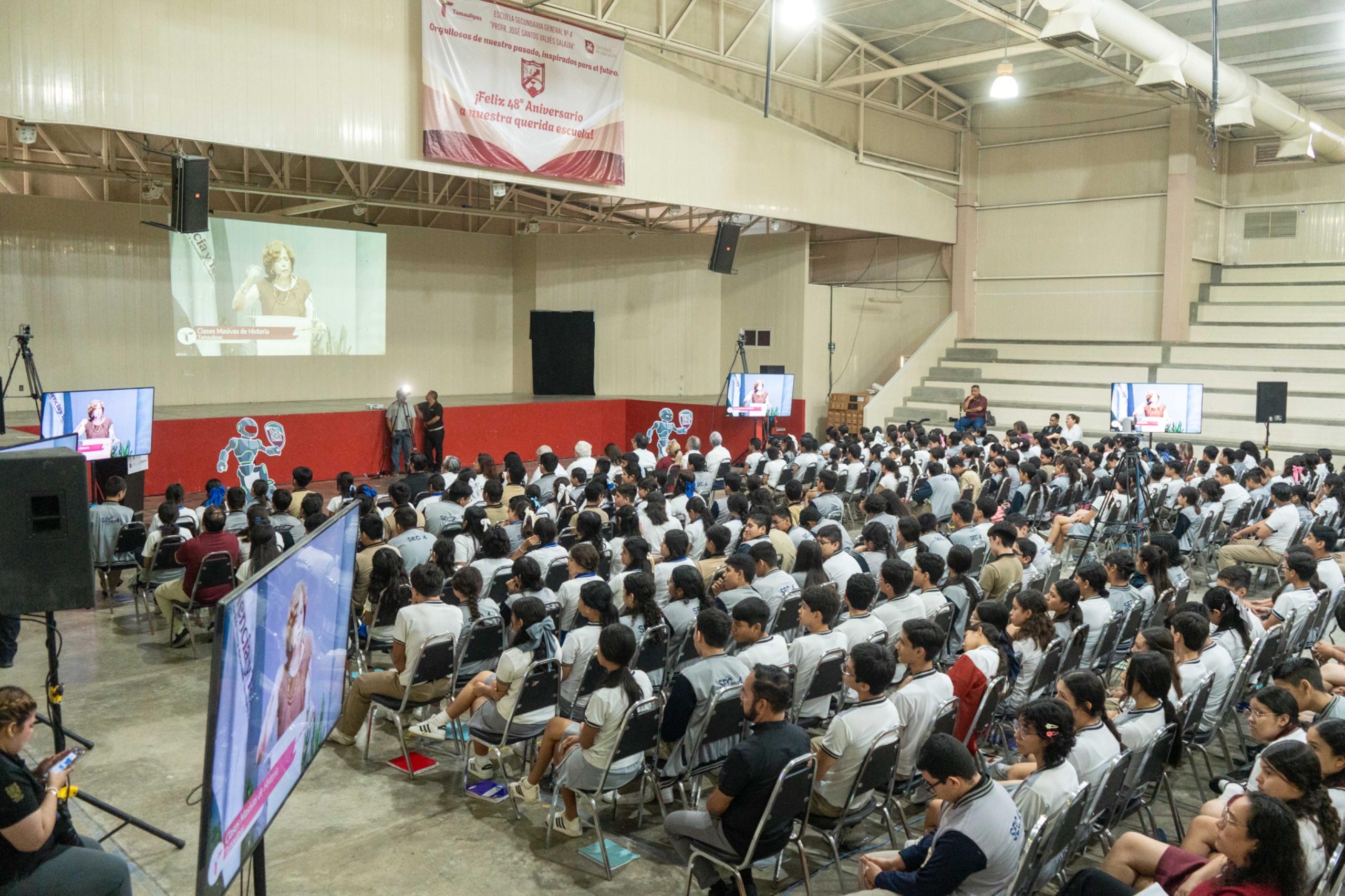 Rector de la UAT reconoce el esfuerzo y potencial de la comunidad estudiantil