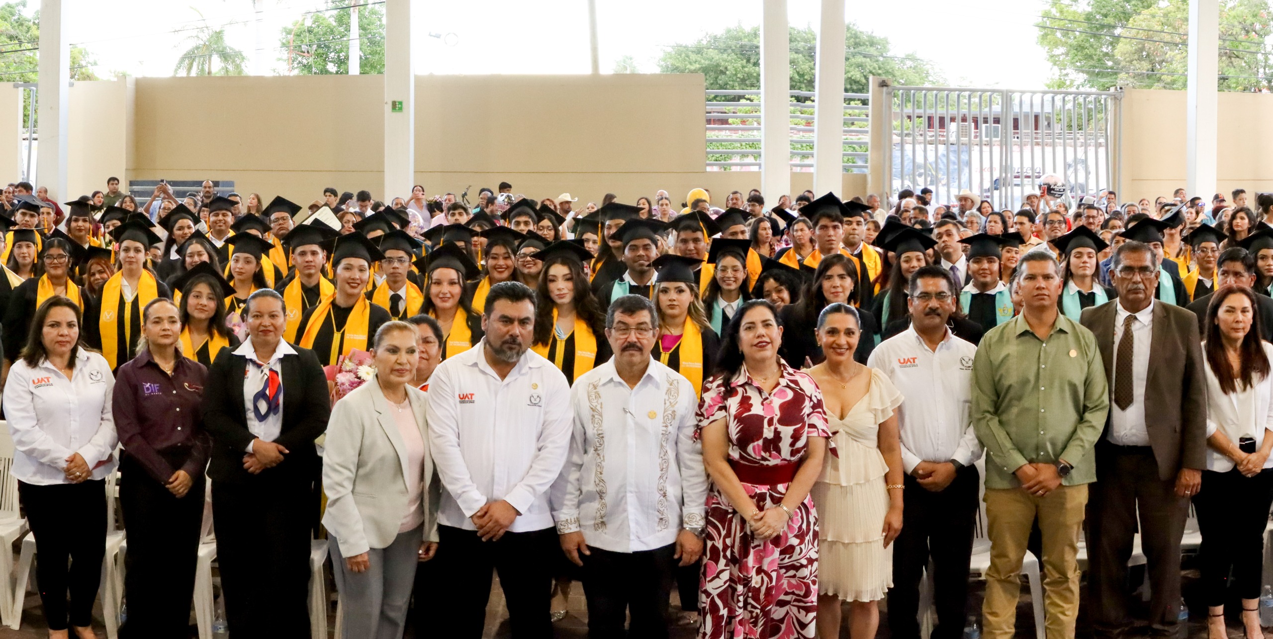 UAM Mante gradúa a 184 profesionales de salud y educación