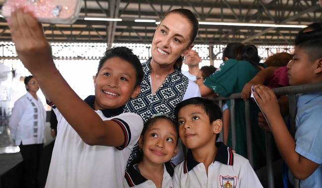 Más de 15 millones de estudiantes reciben apoyo de la Beca Rita Cetina