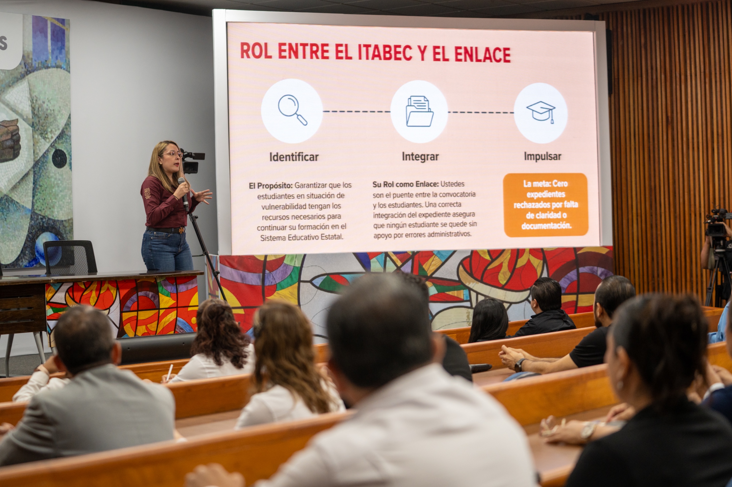 UAT incorpora a estudiantes de posgrado a beca Futuro Tamaulipas