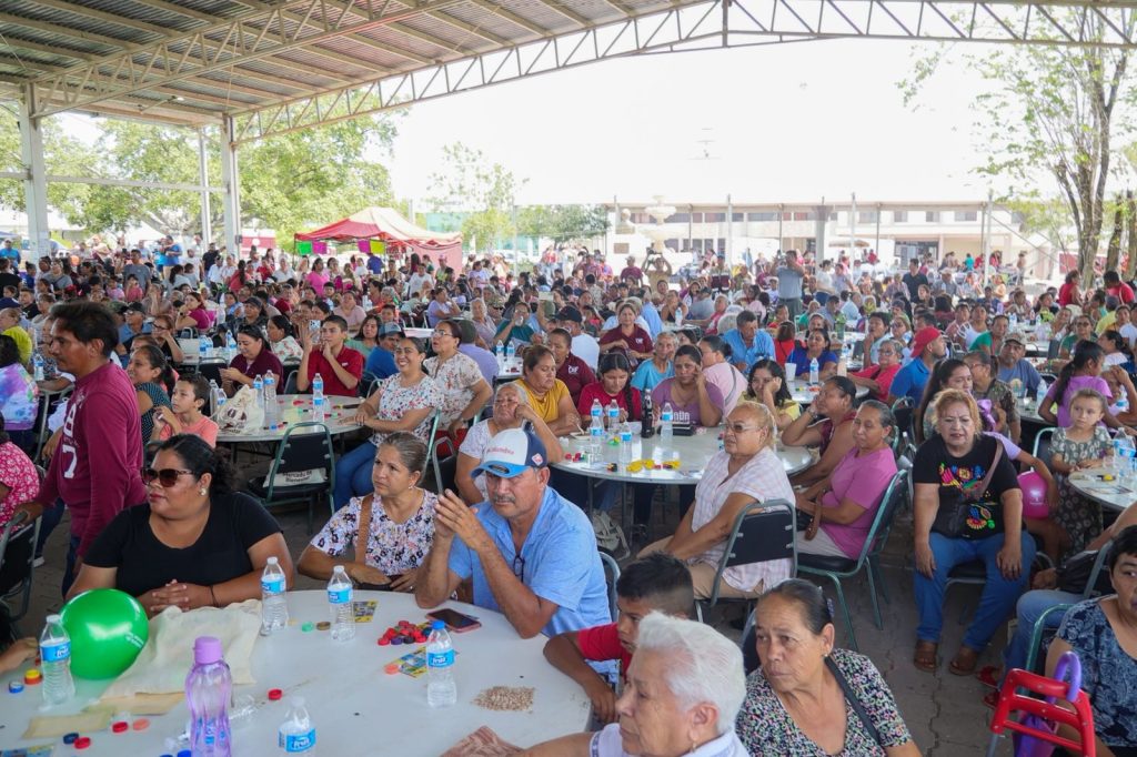 Mercado de Bienestar acerca apoyos directos a familias de Abasolo